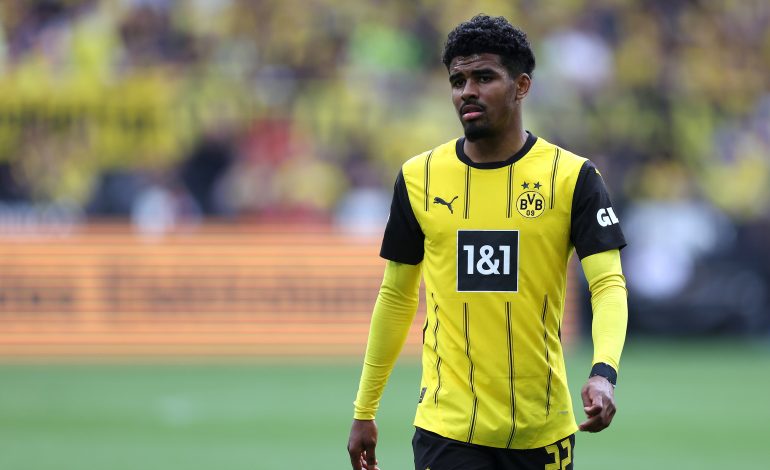 Ian Maatsen Borussia Dortmund Aston Villia