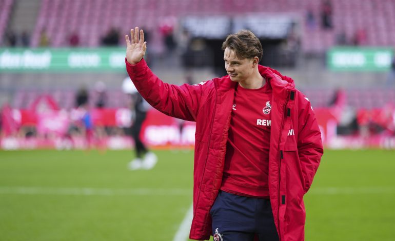 Jonas Urbig 1. FC Köln FC Bayern München