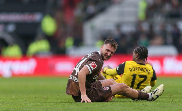 Carney Chukwuemeka FC St. Pauli 1910 v Borussia Dortmund - Bundesliga BVB